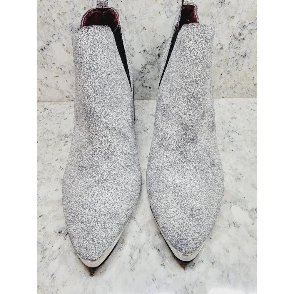 Report Signature 7M Silver Cracked Leather Pointed Toe Ankle Boots Block Heel‎